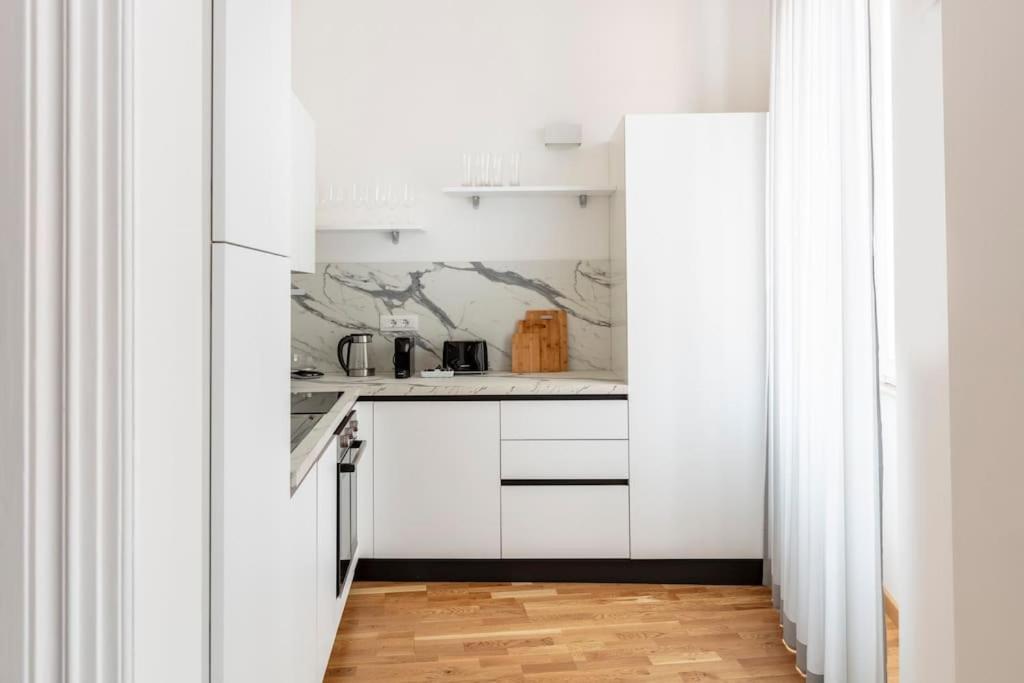 Sjr Luxury Apartment Trevi Fountain Rome Luaran gambar
