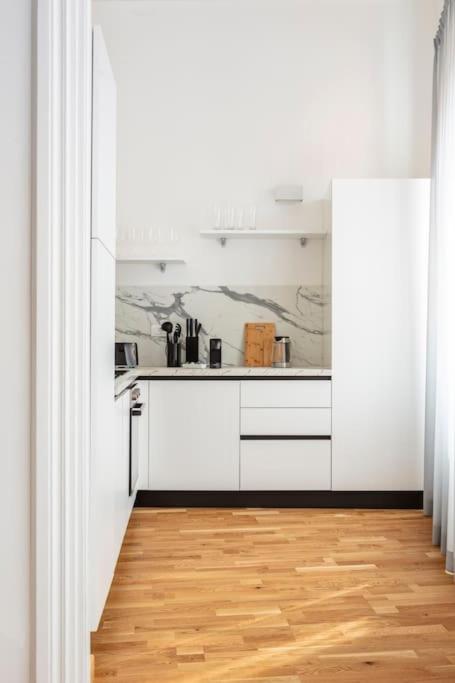 Sjr Luxury Apartment Trevi Fountain Rome Luaran gambar