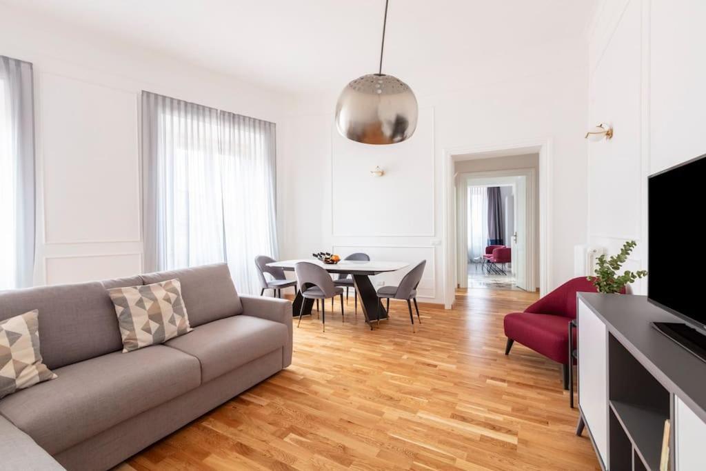 Sjr Luxury Apartment Trevi Fountain Rome Luaran gambar